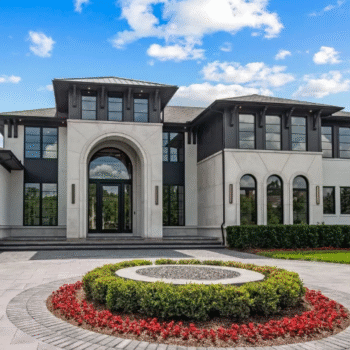 The Queen Elizabeth,8 Bedroom 6 Bathroom incredible Opulent Mansion