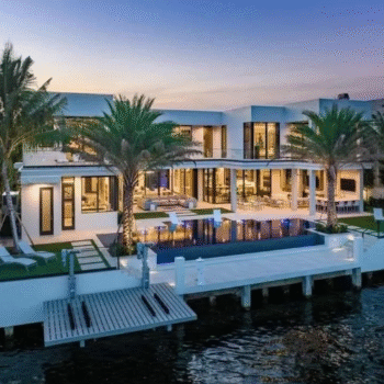 The Princess Sophia, A state of the Art 9 Bedroom 7 Bathroom Home Fit for a Queen.