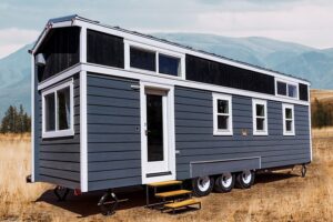 Porter-Roanoke 2023 Roanoke 30 Alta: Spacious 30ft Living Space