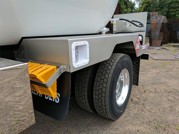 2025 FREIGHTLINER BUSINESS CLASS M2 106 PLUS - Image 14