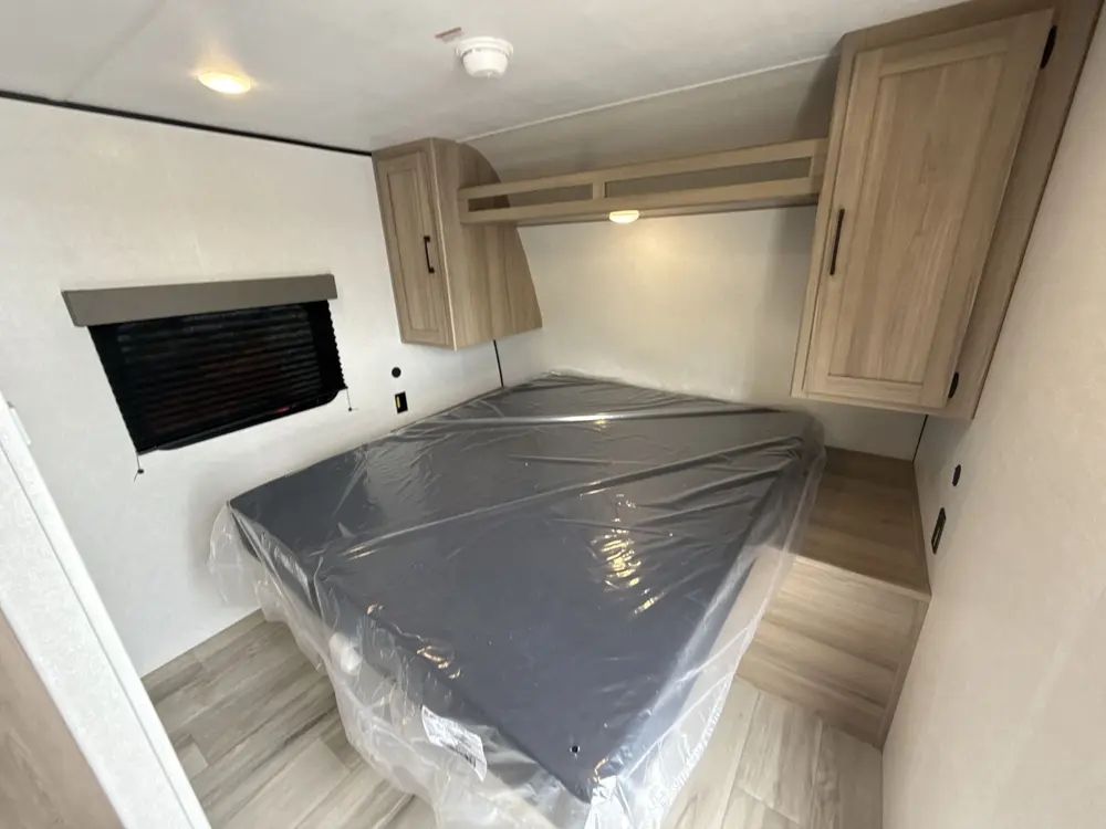 New 2026 Keystone Coleman 19R - Image 23