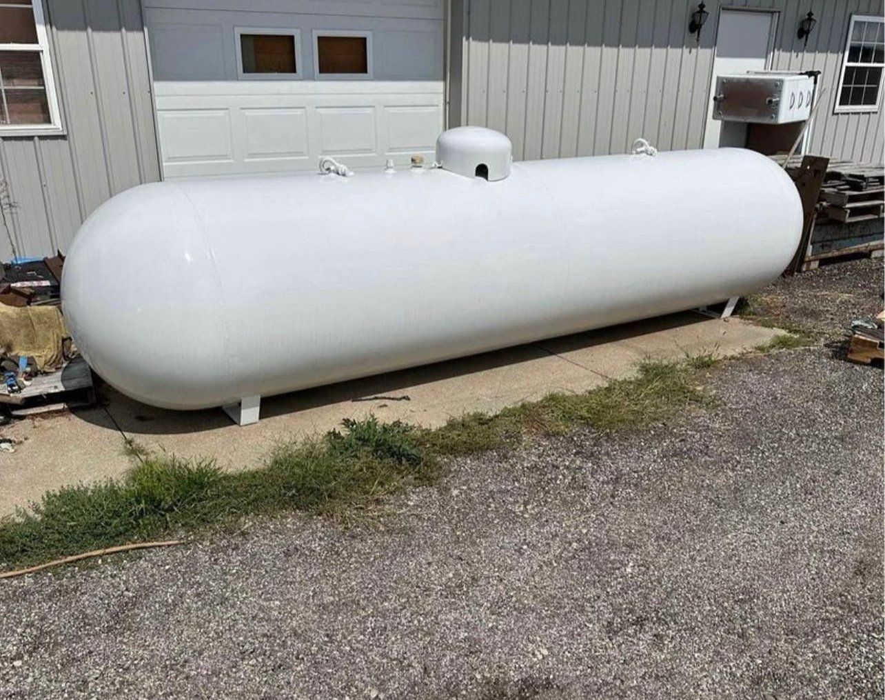 1000 Gallon Above Ground Propane Tank - Image 3