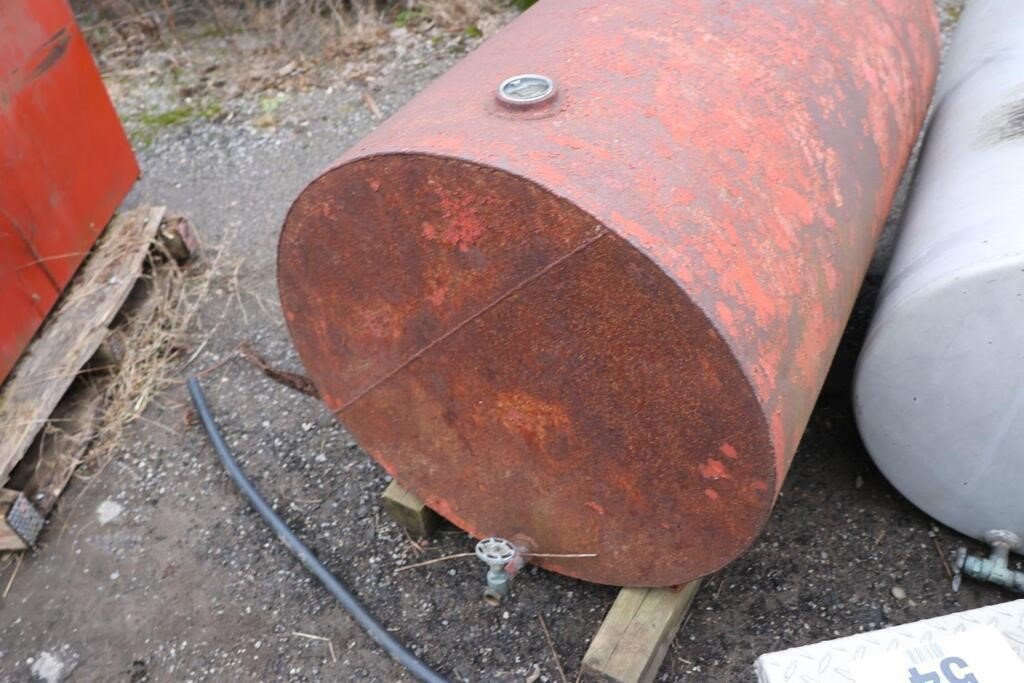 USED 52 - ALUMINUM & STEEL FUEL TANKS - Image 2