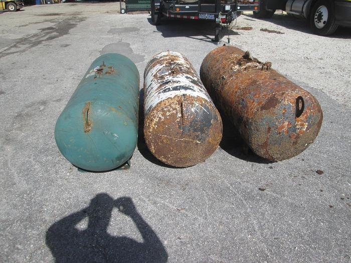 Used 120 Gallon Propane Tank - Image 3
